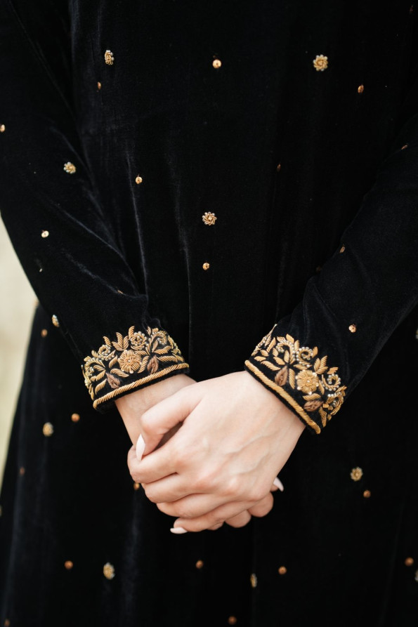 Product Detail | Amna Ismail