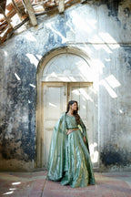 ZEBAISH E ZAMANA ( Lama lehanga choli )