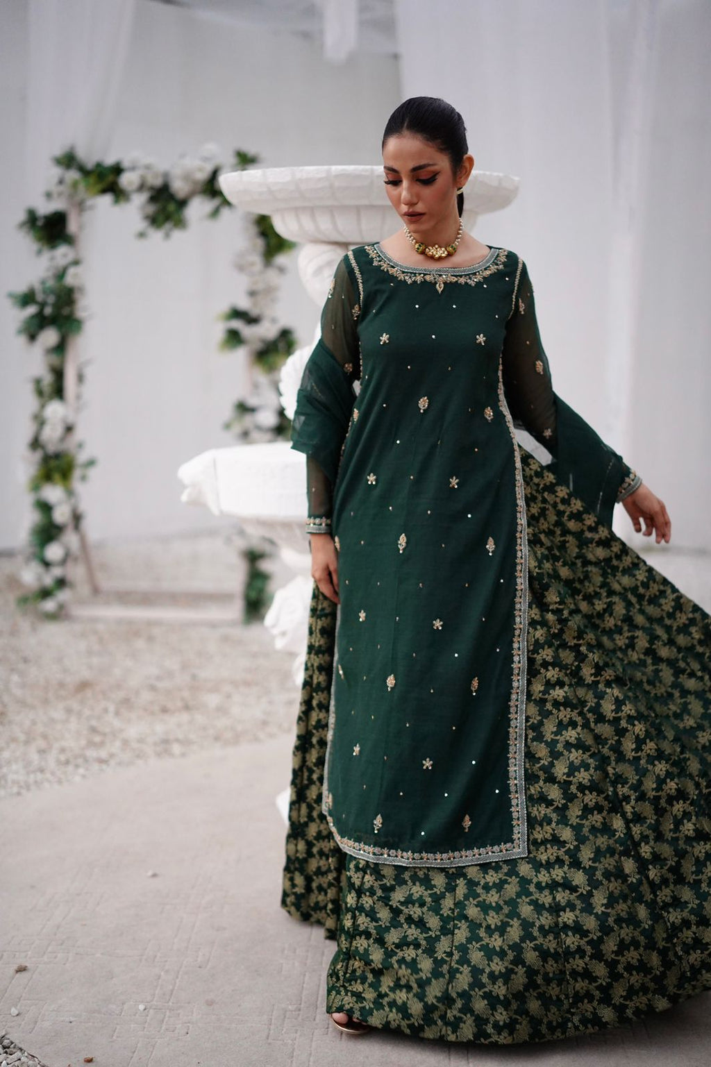 BAGHBAAN (GREEN LEHANGA DRESS)