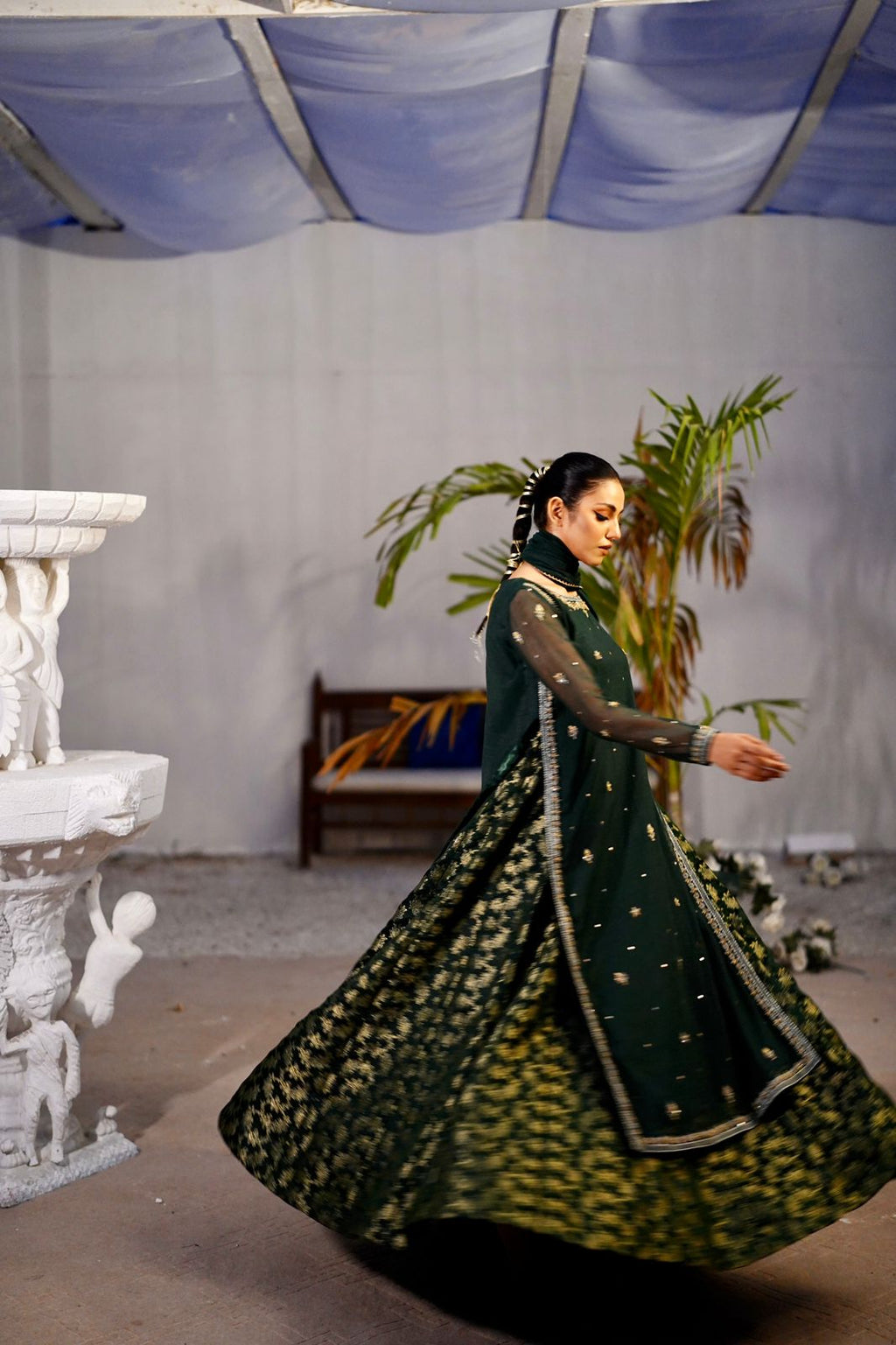 BAGHBAAN (GREEN LEHANGA DRESS)