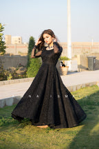 NEGRA (black embrioded full pishwas)