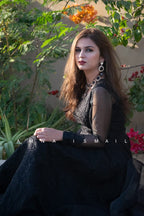 NEGRA (black embrioded full pishwas)