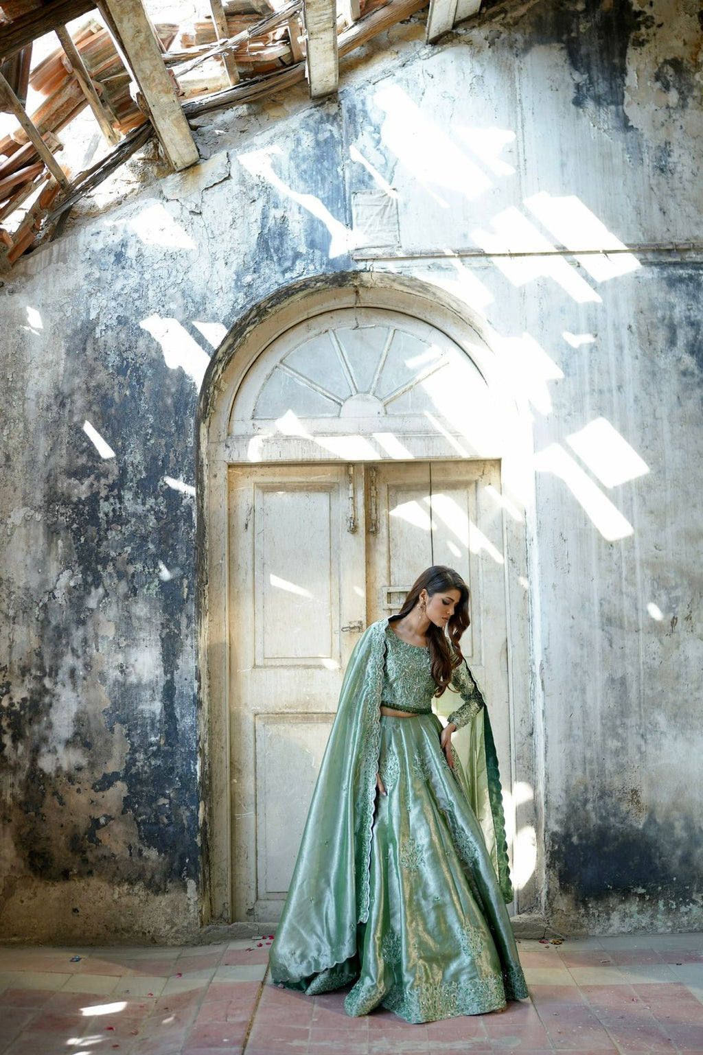 ZEBAISH E ZAMANA ( Lama lehanga choli )