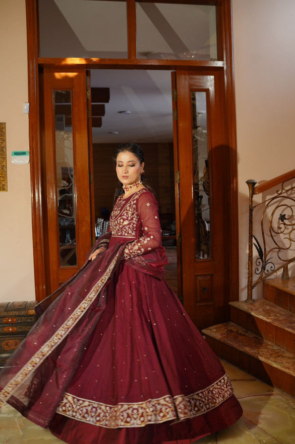 Ashnah Collection'25 ( Maroon pishwas )