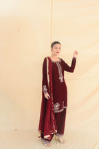SONEHRI COLLECTION ( MAROON VELVET FARSHI )