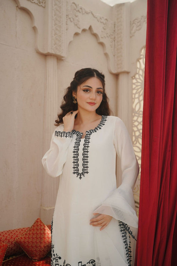 EID COLLECTION’25 WHITE FARSHI SHALWAR