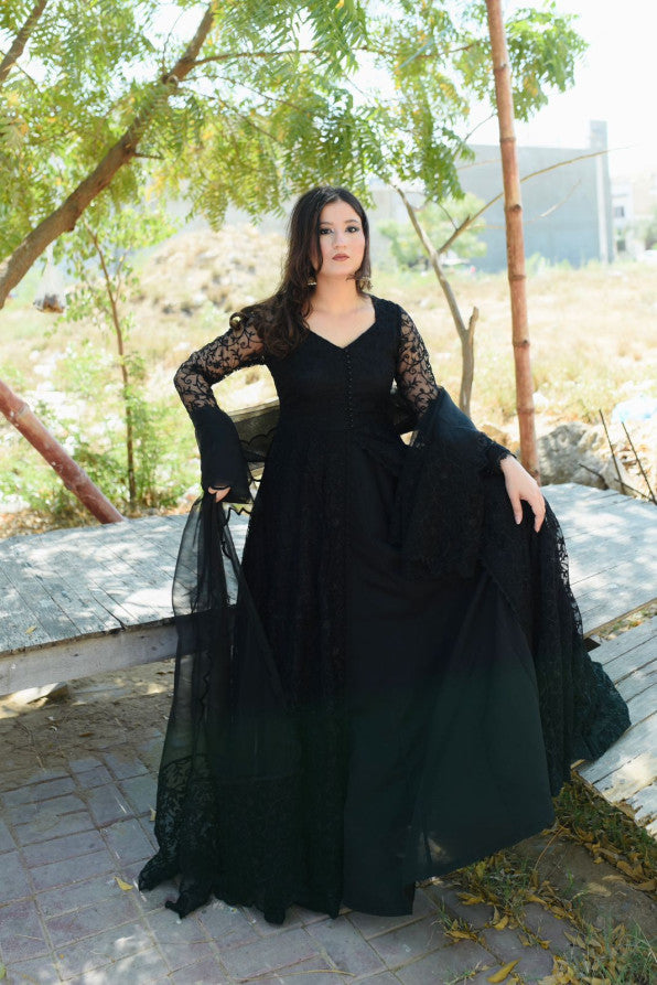 BLACK FLOWY DRESS