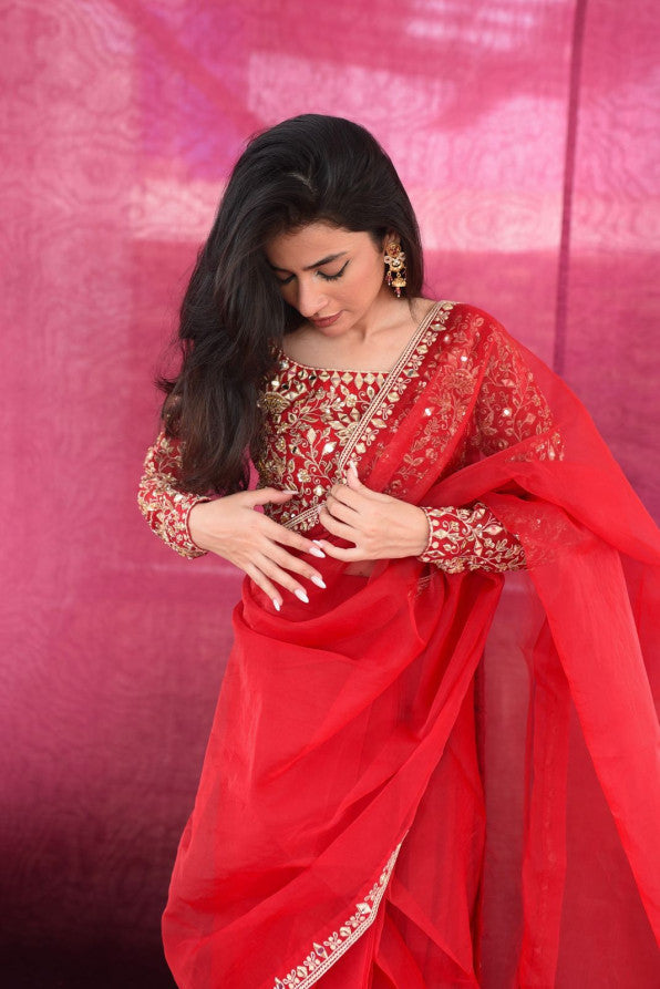 FESTIVE'25 ( RED DULHAN SAREE )