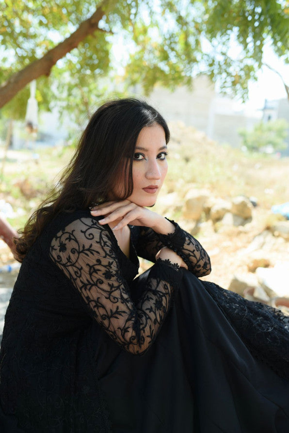 BLACK FLOWY DRESS
