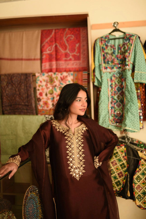 BROWN FARSHI DRESS