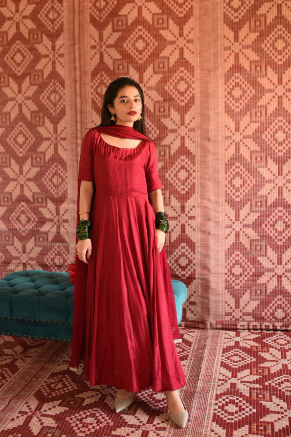 SEMI FORMAL '24 (RED PISHWAS )