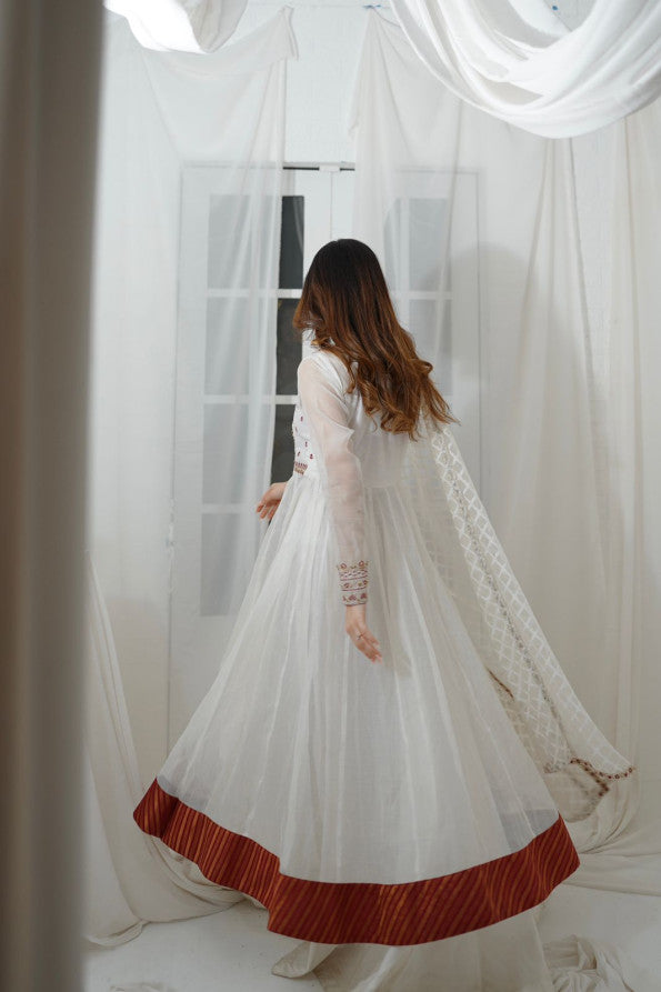 RANGREZ COLLECTION ( OFF WHITE ANGRAKHA)