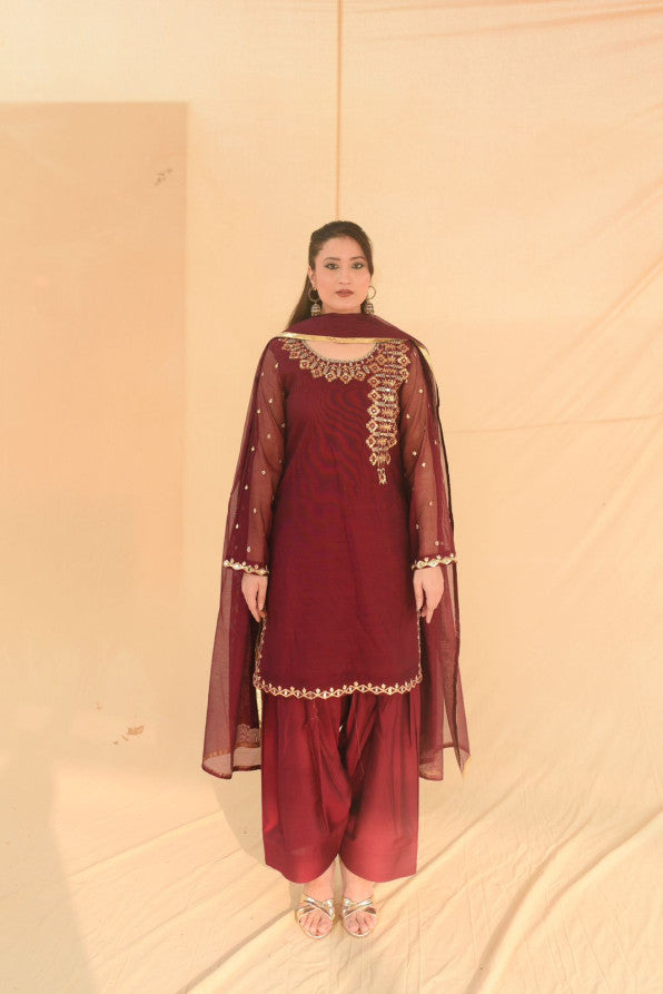 SONEHRI COLLECTION ( MAROON FARSHI )