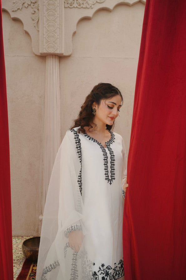 EID COLLECTION’25 WHITE FARSHI SHALWAR