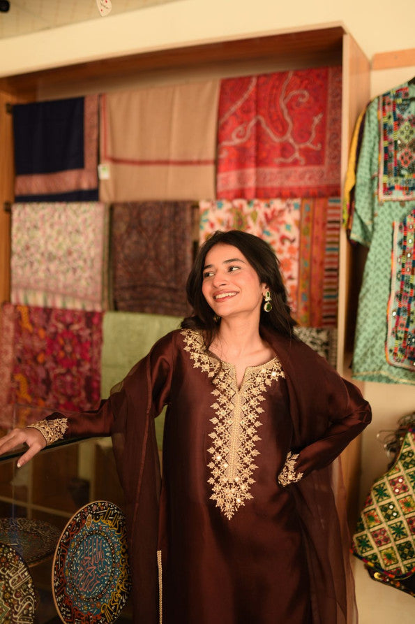 BROWN FARSHI DRESS