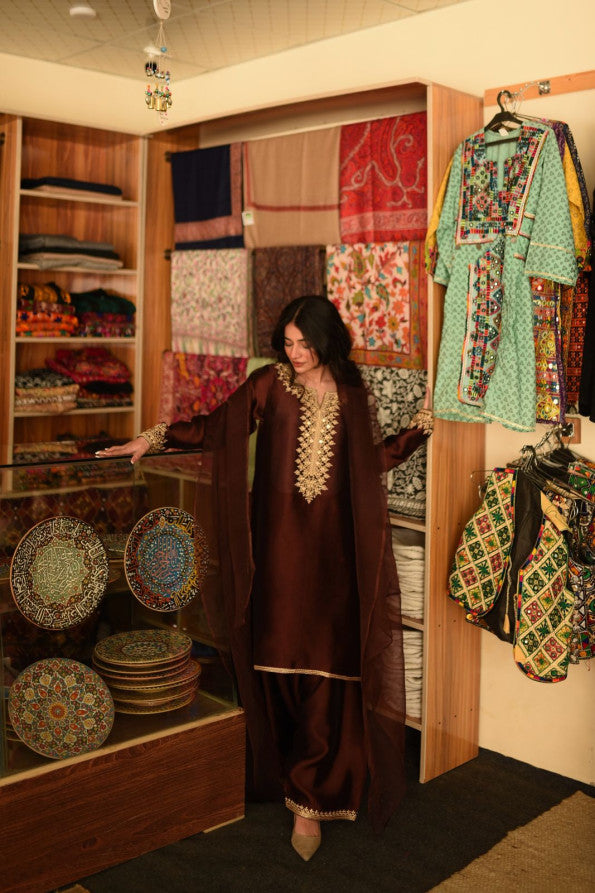 BROWN FARSHI DRESS