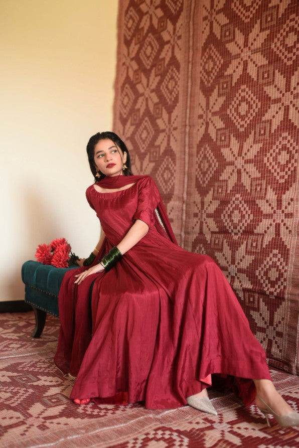 SEMI FORMAL '24 (RED PISHWAS )
