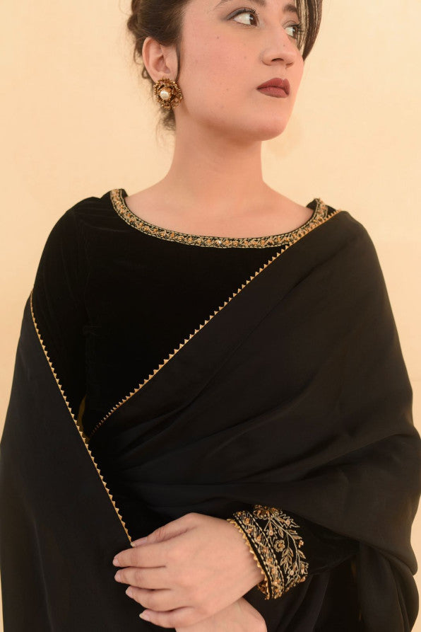 SONHERI COLLECTION (BLACK VELVET SAREE )