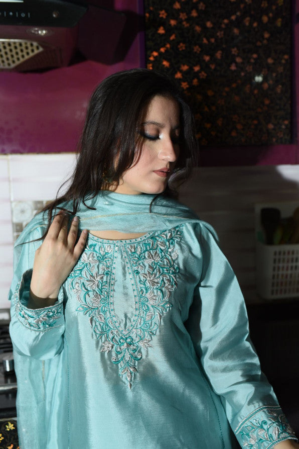 ASMAANI BLUE FARSHI
