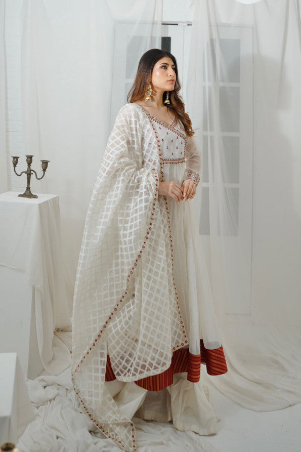 RANGREZ COLLECTION ( OFF WHITE ANGRAKHA)