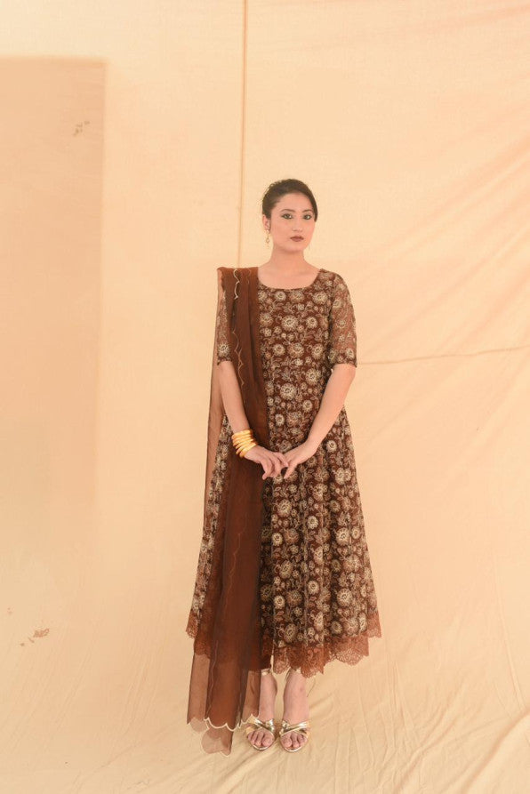 SONEHRI COLLECTION ( BROWN PISHWAS )
