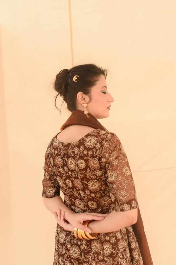 SONEHRI COLLECTION ( BROWN PISHWAS )
