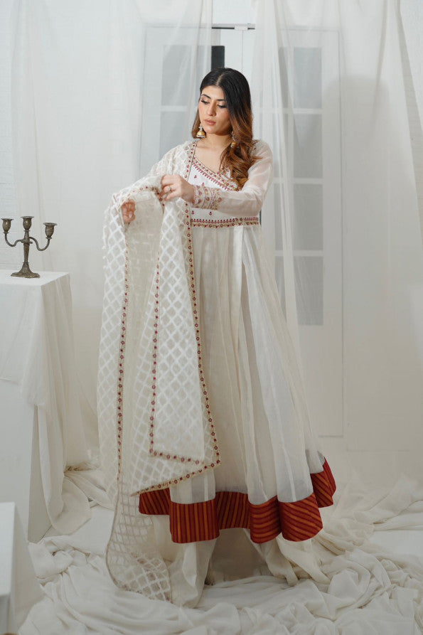 RANGREZ COLLECTION ( OFF WHITE ANGRAKHA)