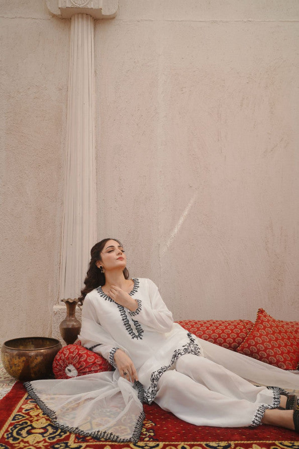 EID COLLECTION’25 WHITE FARSHI SHALWAR