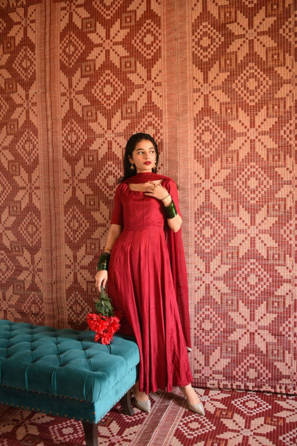 SEMI FORMAL '24 (RED PISHWAS )