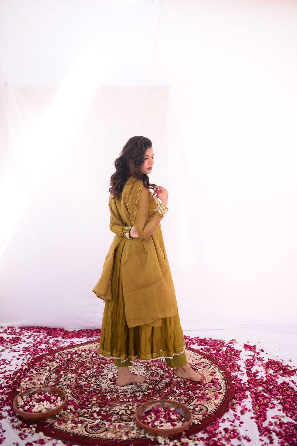 MEETHI EID'24 ( OLIVE GREEN PISHWAS )