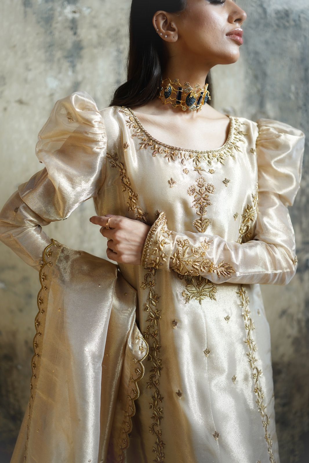ZEBAISH E ZAMANA ( GOLDEN DRESS )