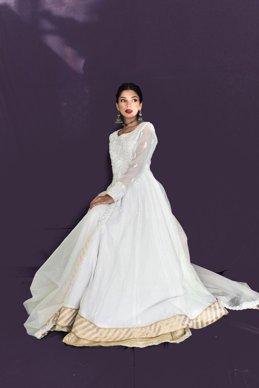 WHITE PISHWAS WITH JAMAWAR SHARARA
