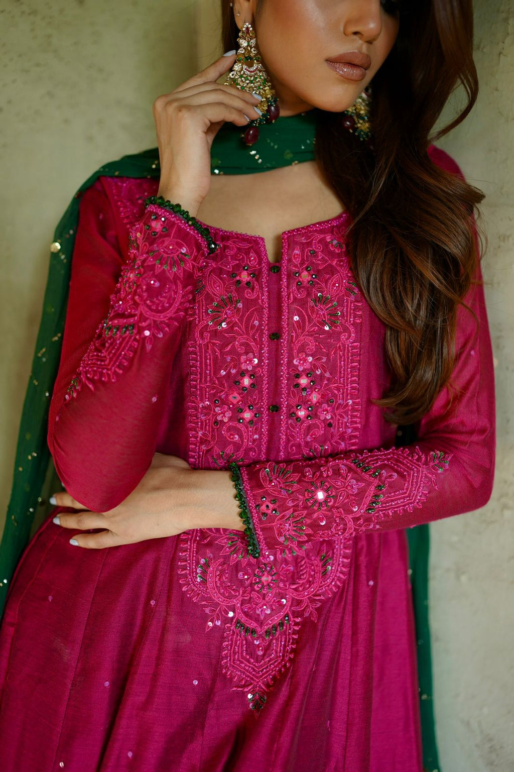 ZEBAISH E ZAMANA (PINK DRESS KAMDANI DUPATTA )