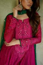 ZEBAISH E ZAMANA (PINK DRESS KAMDANI DUPATTA )