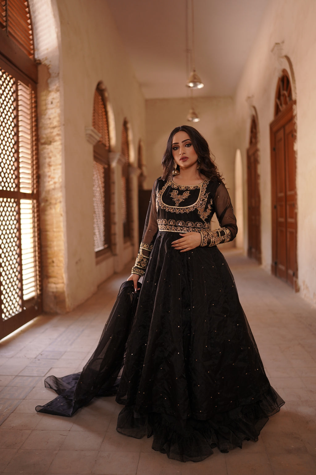LAJPAAL "BLACK ORGANZA PISHWAS