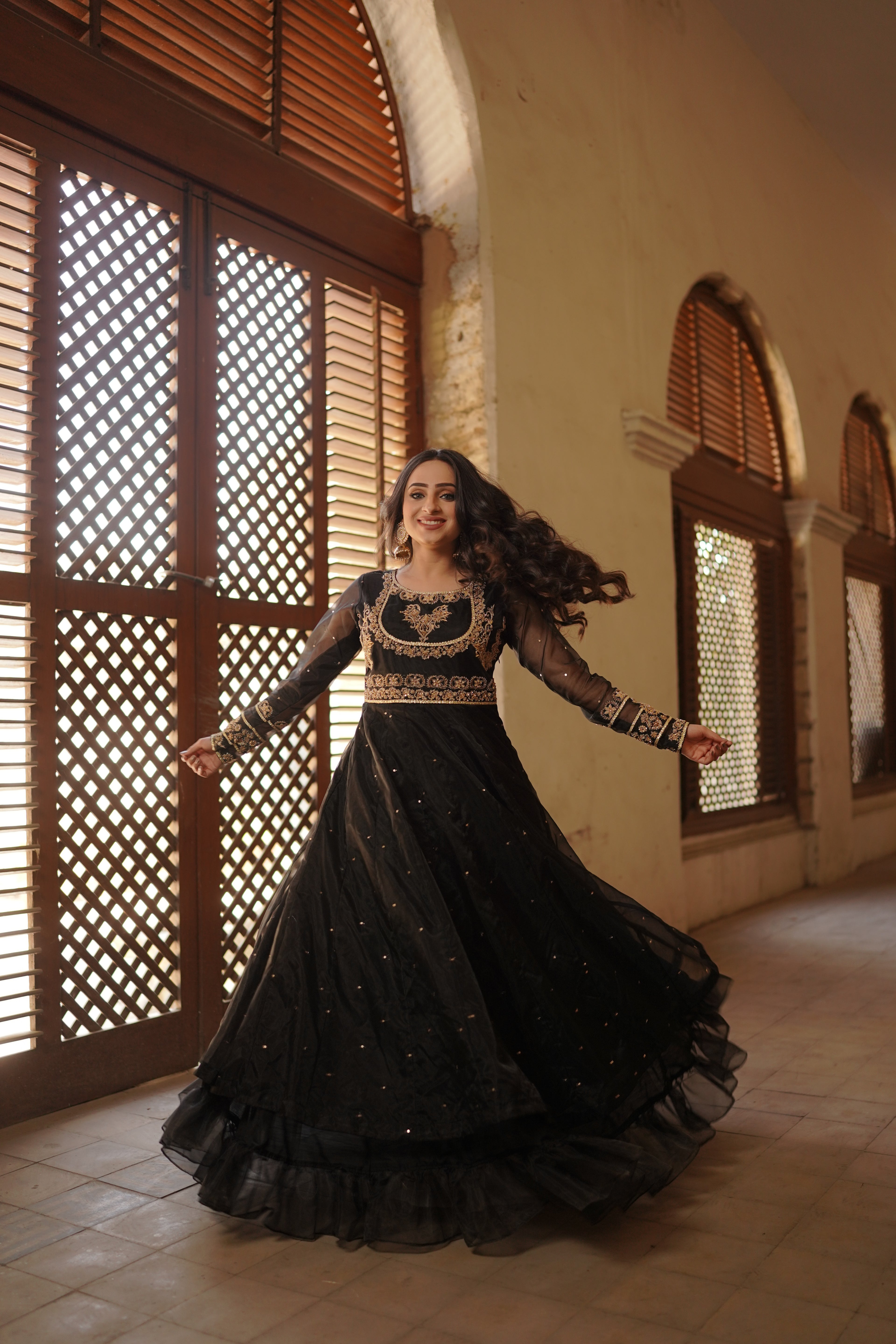LAJPAAL "BLACK ORGANZA PISHWAS