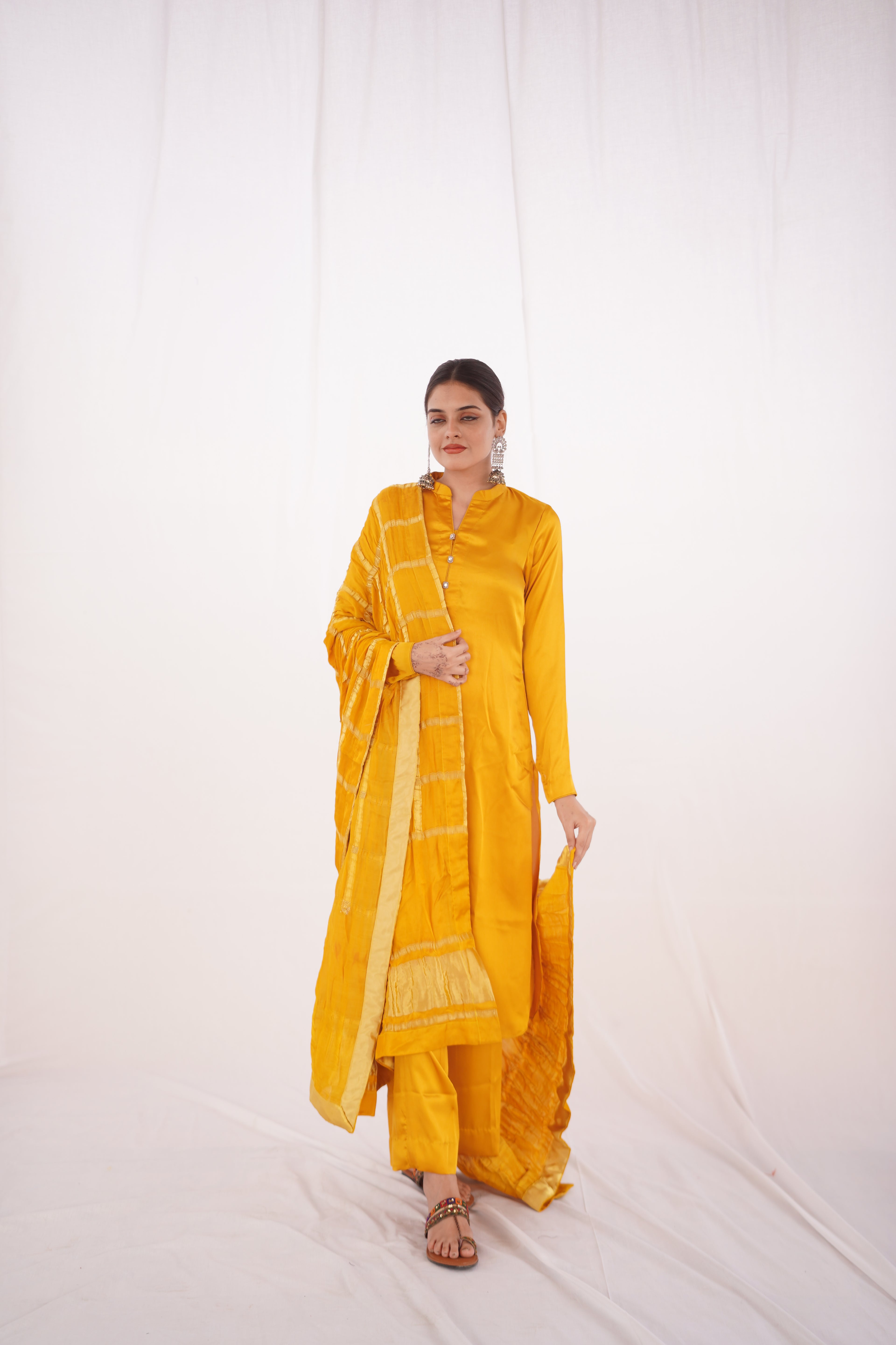 YELLOW SLK WEAVED DUPATTA