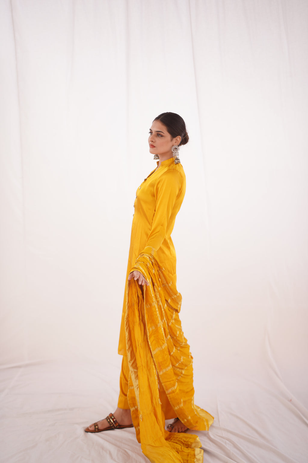 YELLOW SLK WEAVED DUPATTA