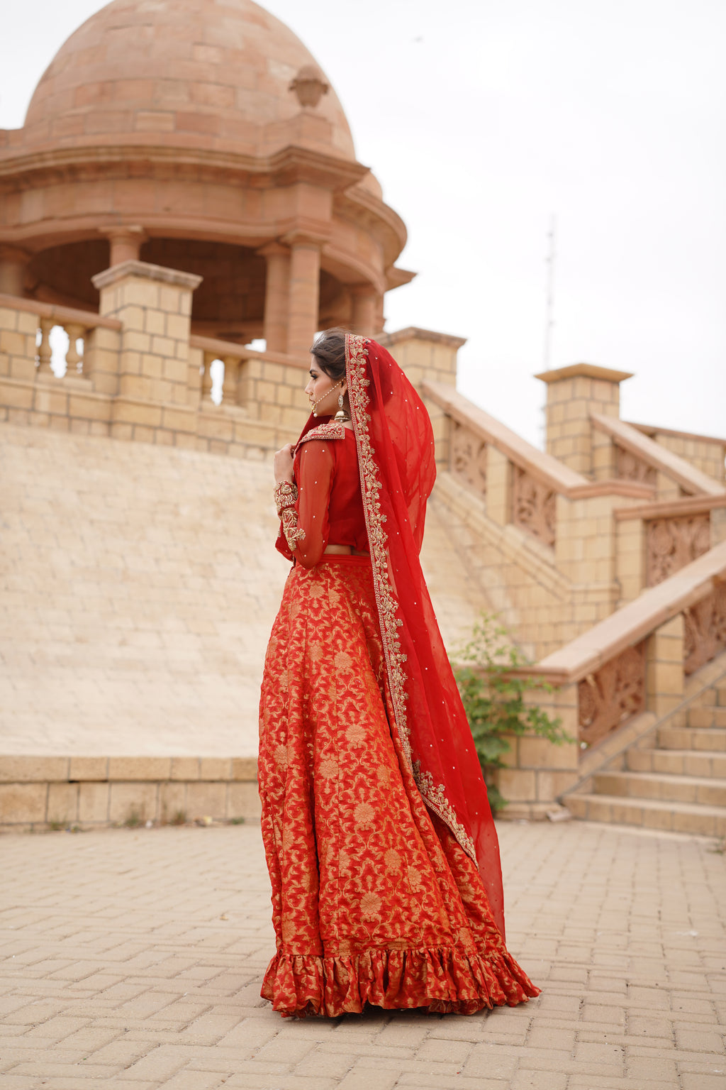 SURKH BRIDAL LEHANGA