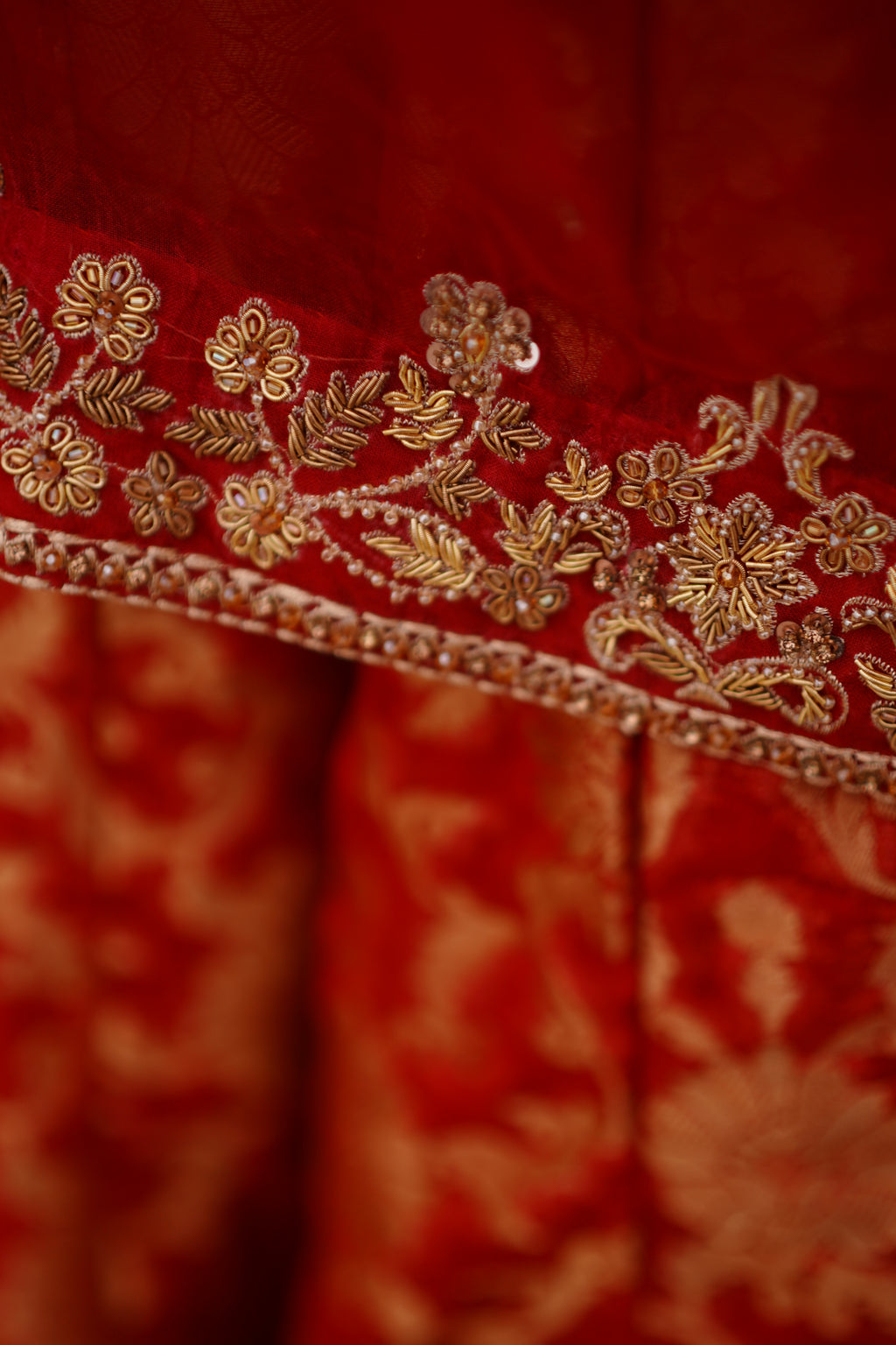 SURKH BRIDAL LEHANGA