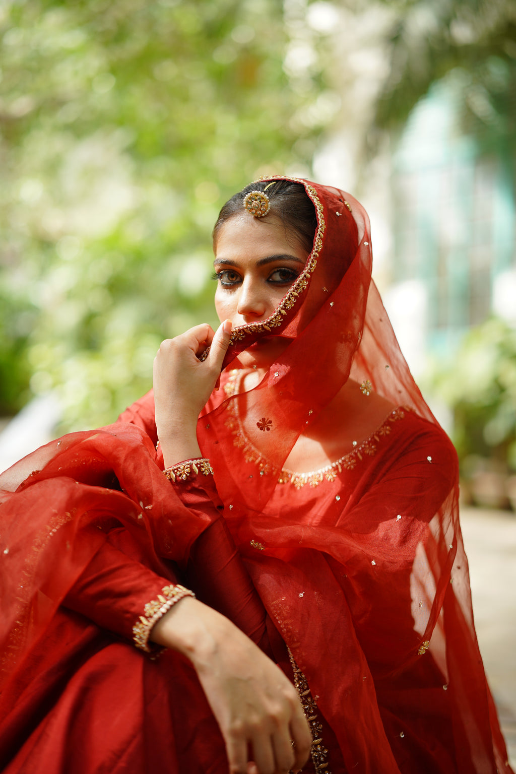 ROSHAN ( LAAL GARARA)