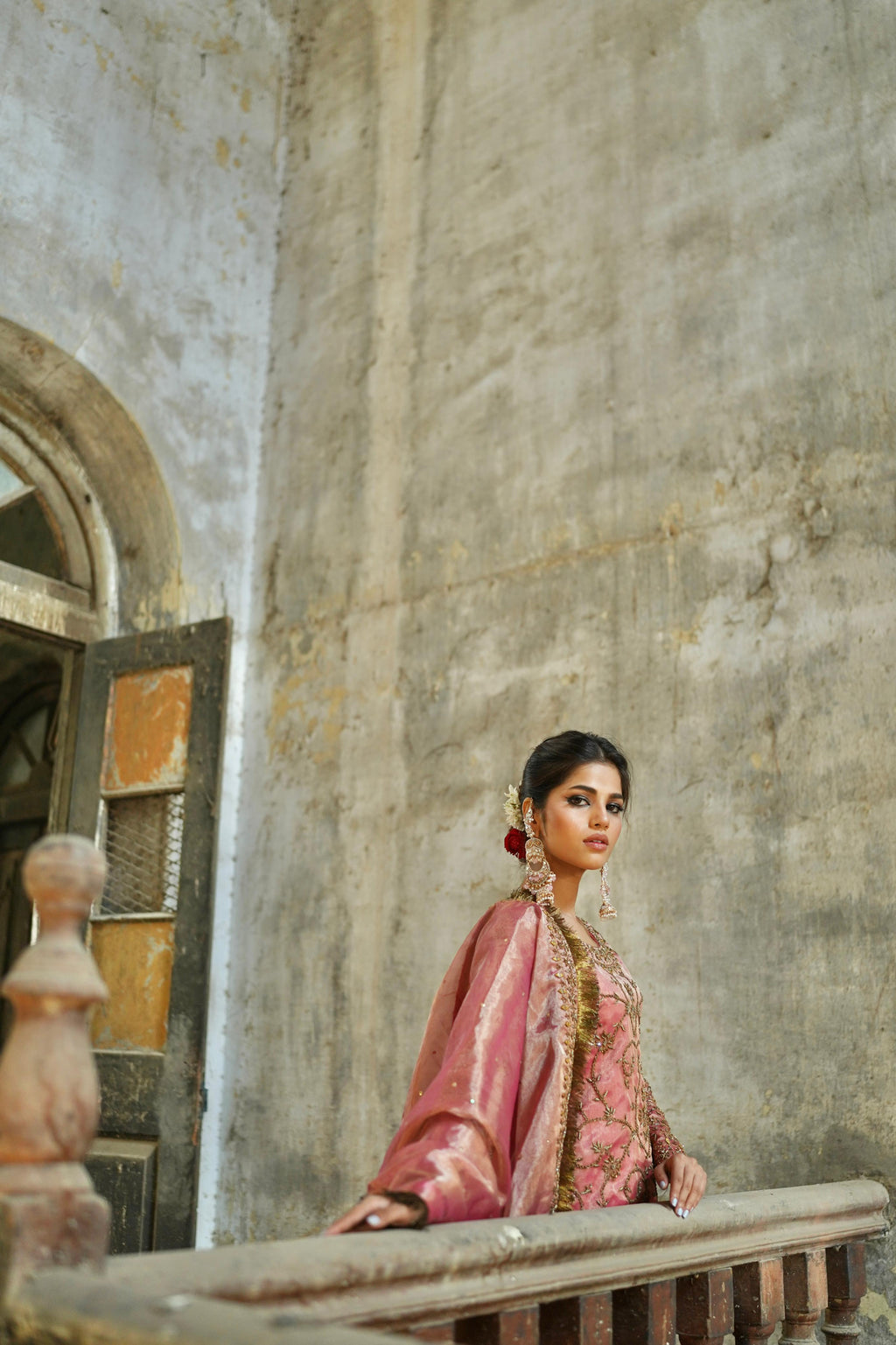 ZEBAISH E ZAMANA (PINK GOLD GHARARA)