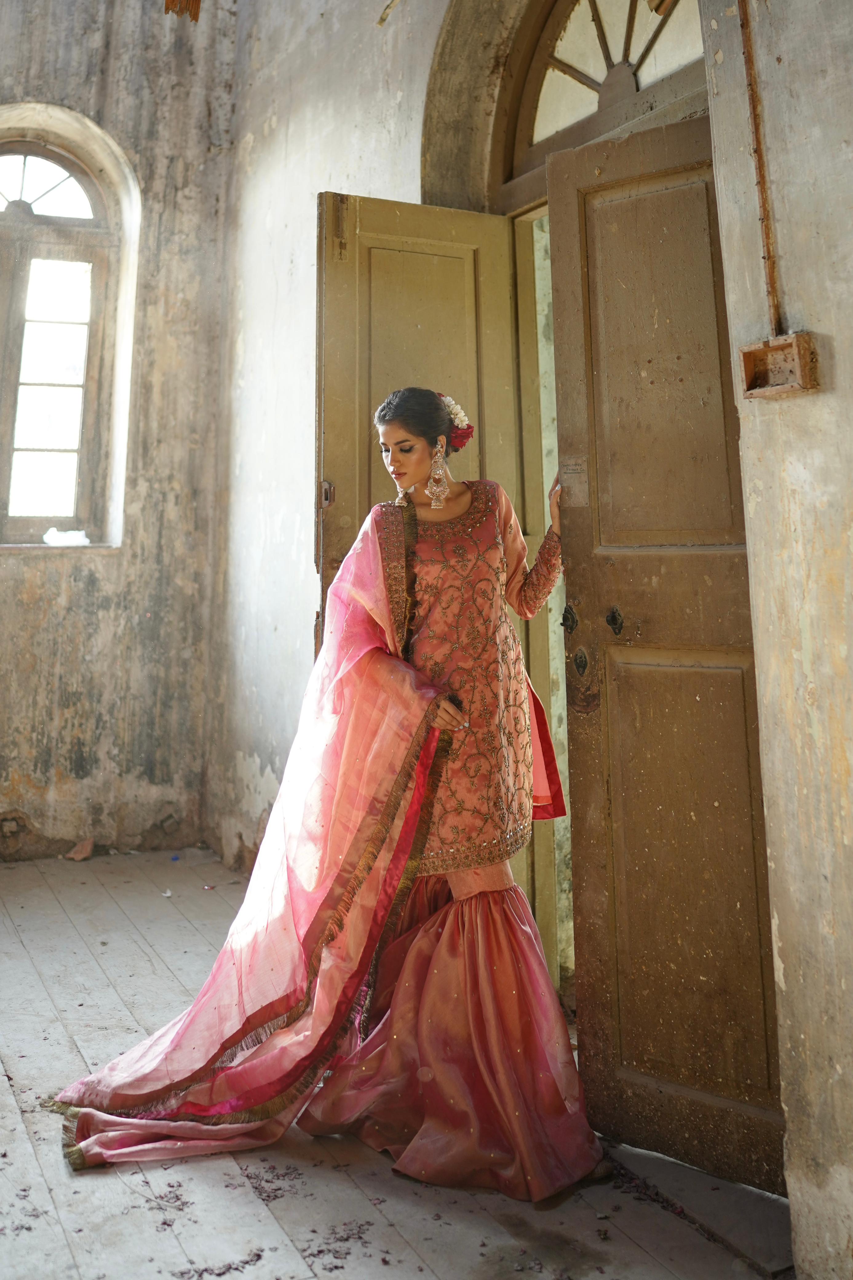 ZEBAISH E ZAMANA (PINK GOLD GHARARA)